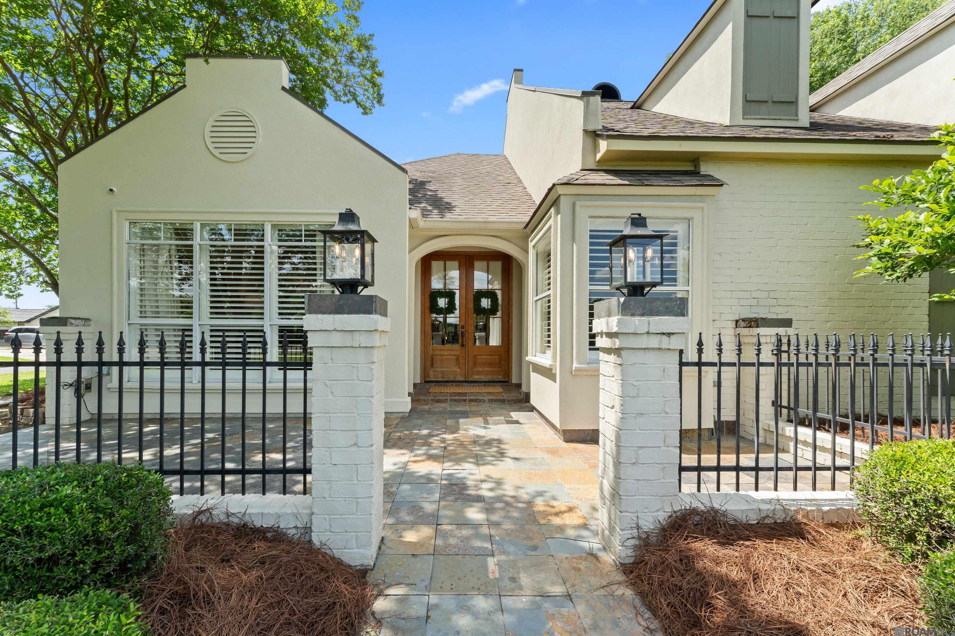 2768 Brentwood Dr