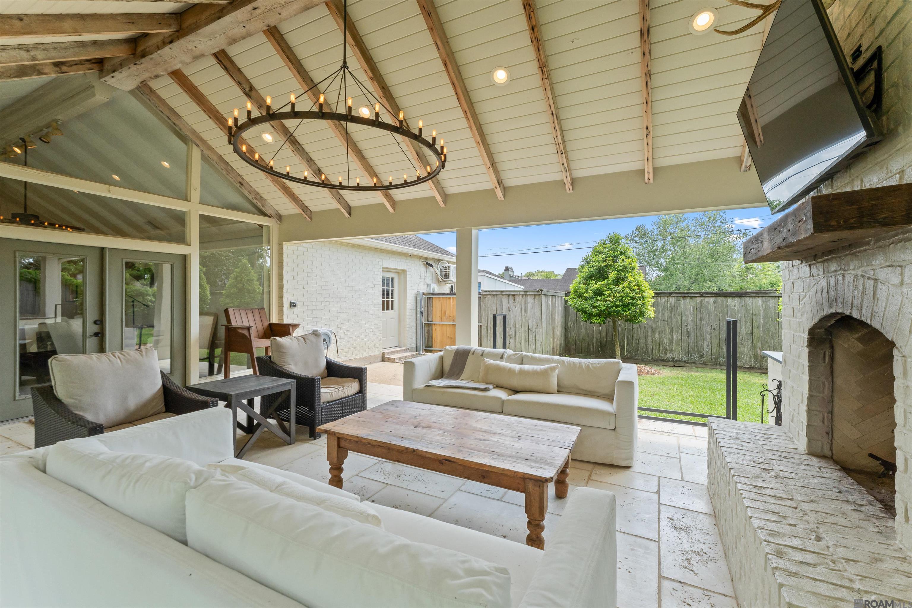 2768 Brentwood Dr