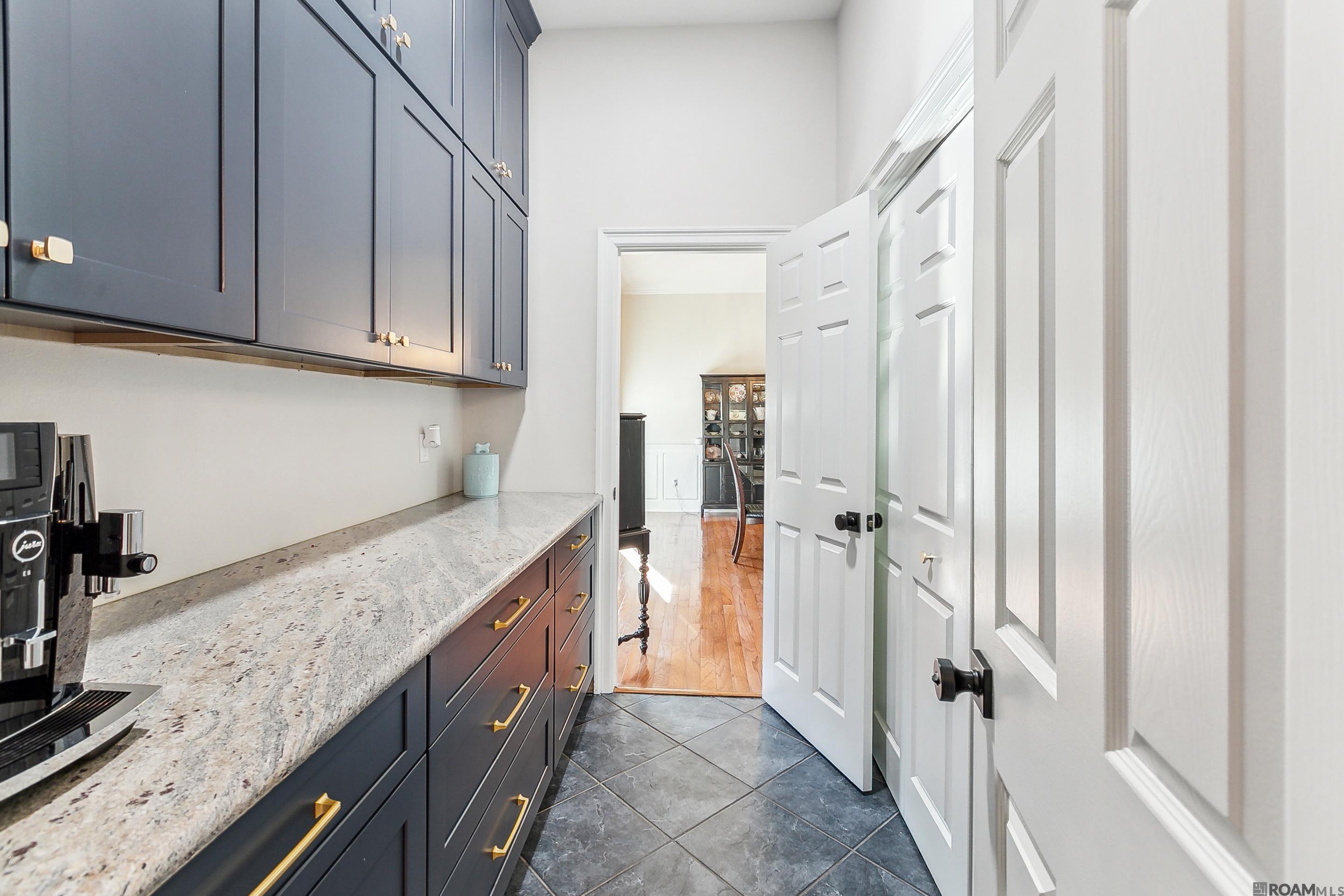 2237 Dove Hollow Dr