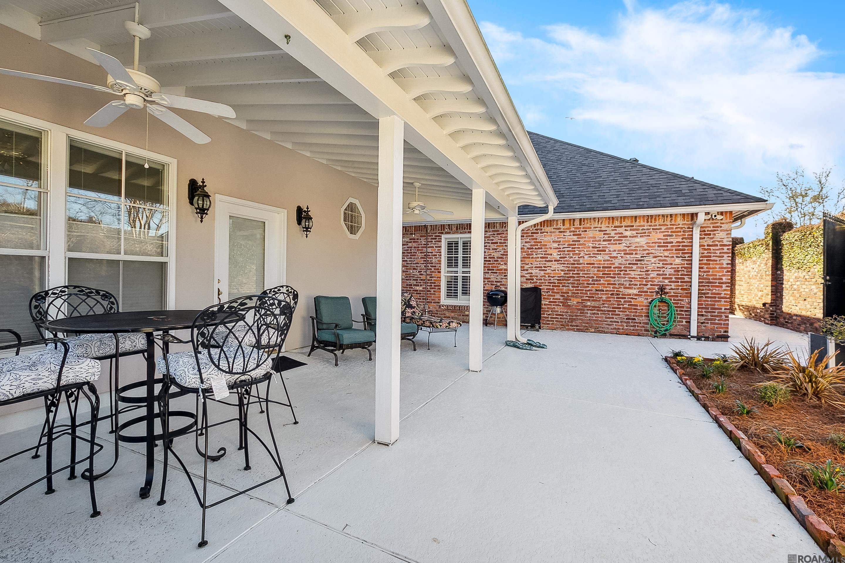 2237 Dove Hollow Dr