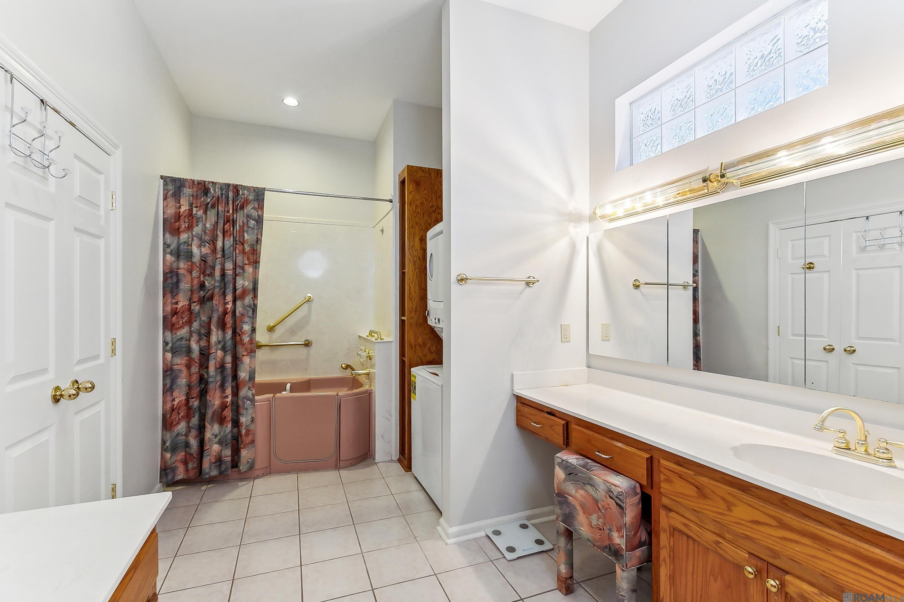 2237 Dove Hollow Dr