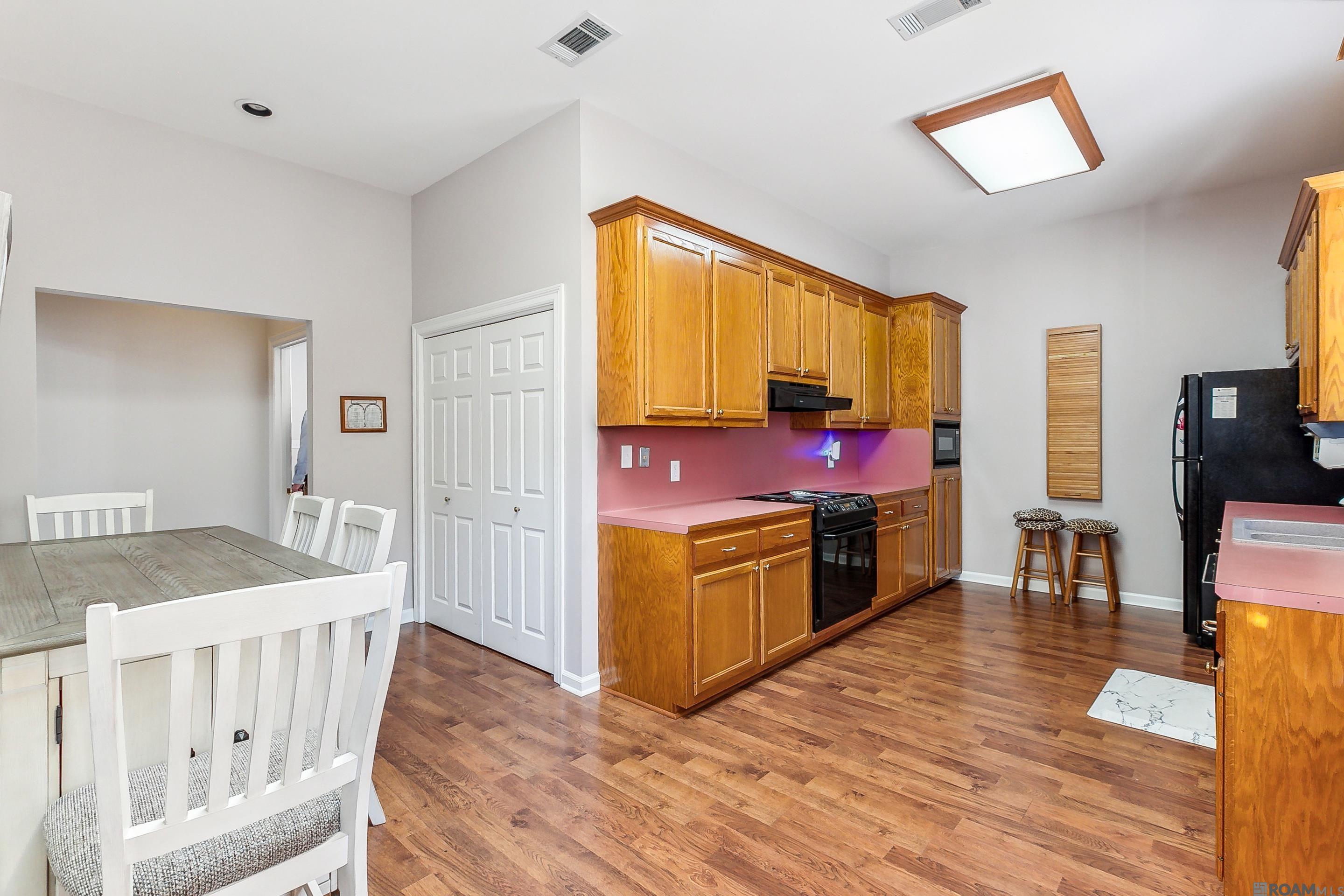 2237 Dove Hollow Dr