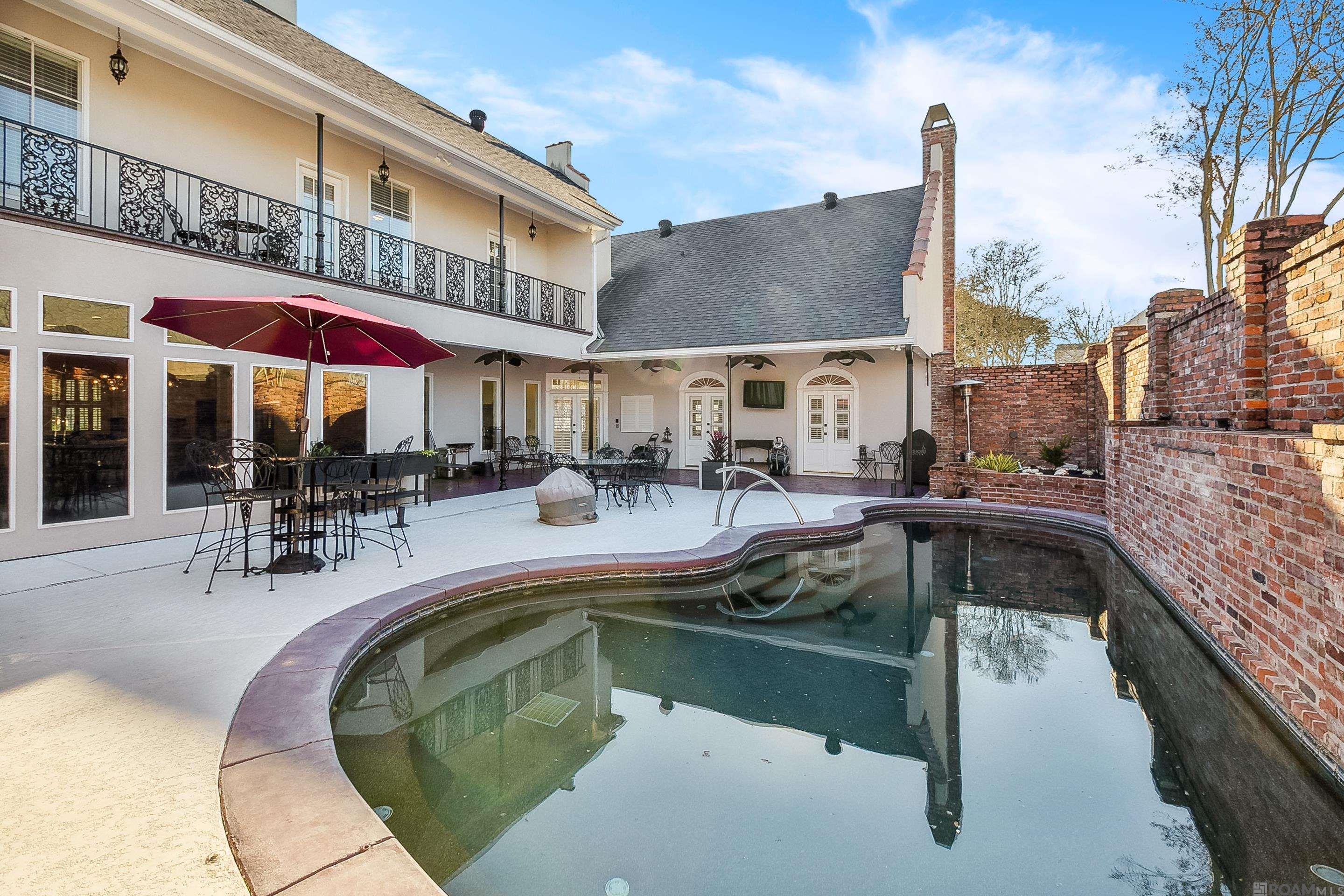 2237 Dove Hollow Dr