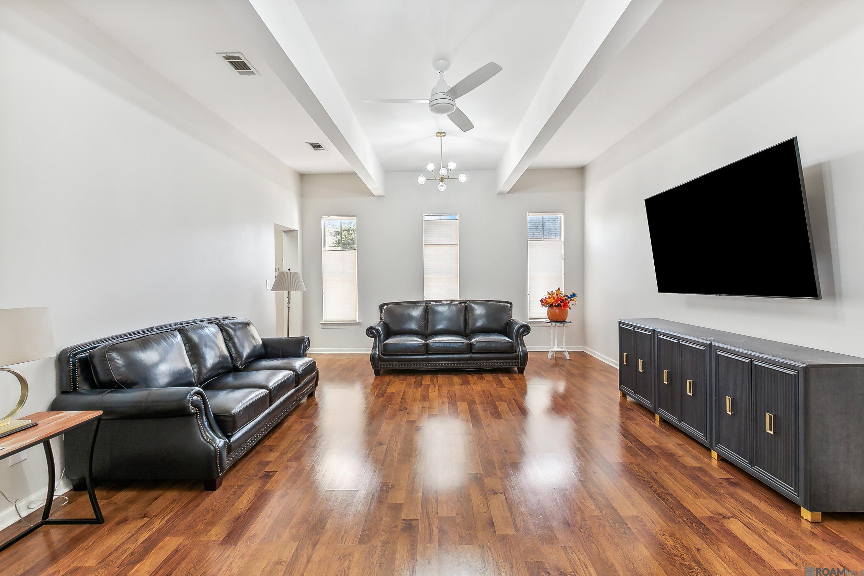 2237 Dove Hollow Dr