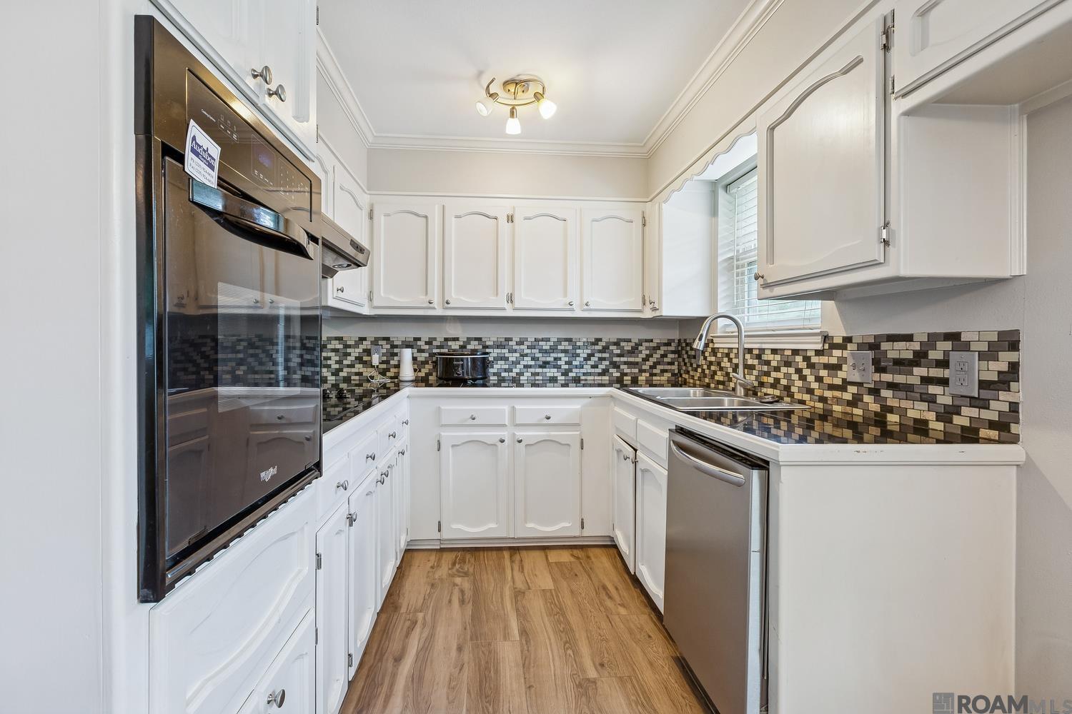 1614 Brookhollow Dr