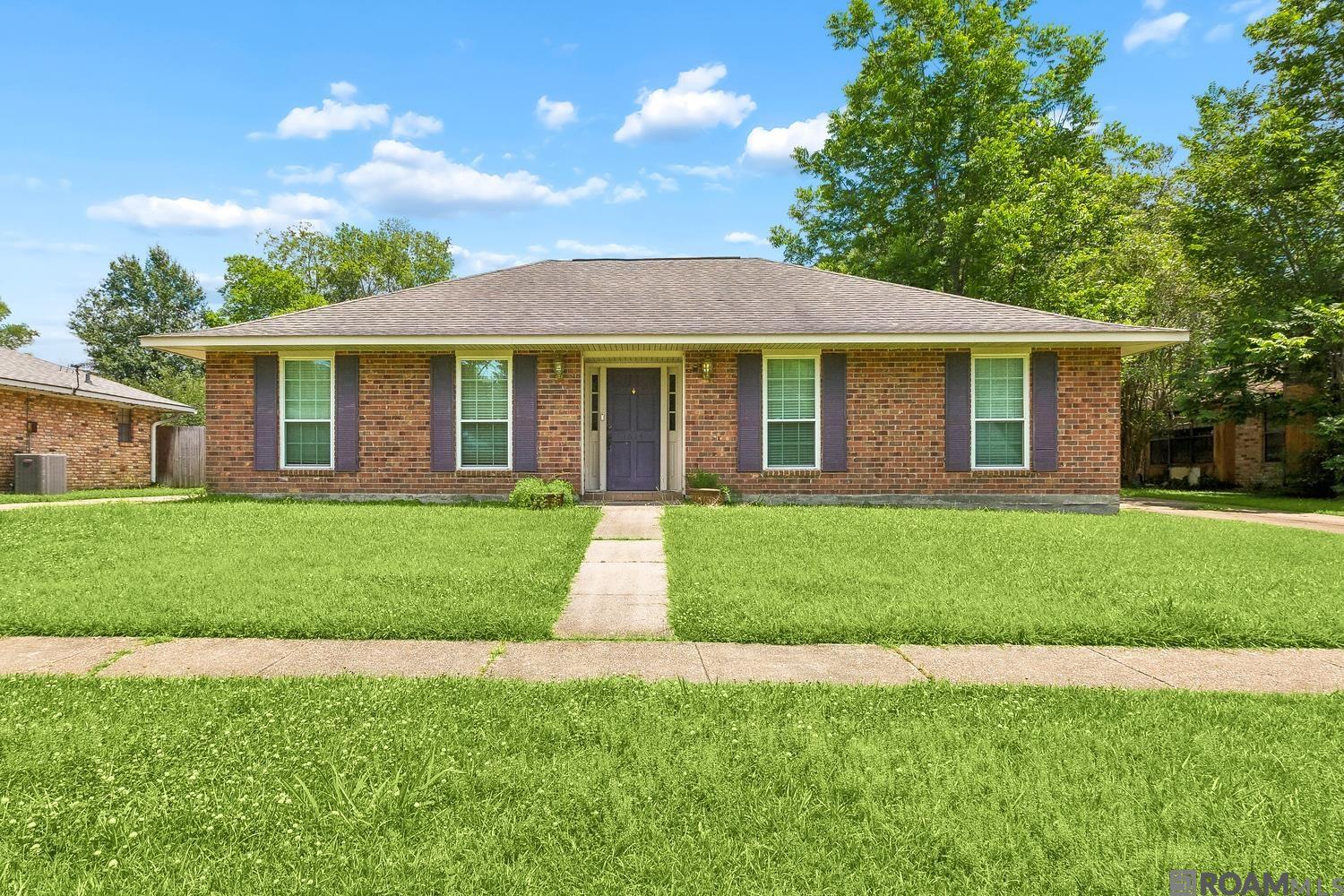 1614 Brookhollow Dr