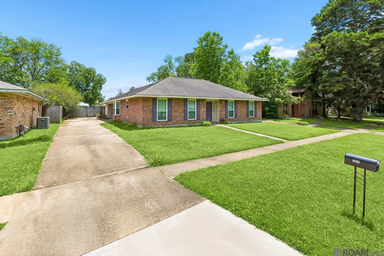 1614 Brookhollow Dr