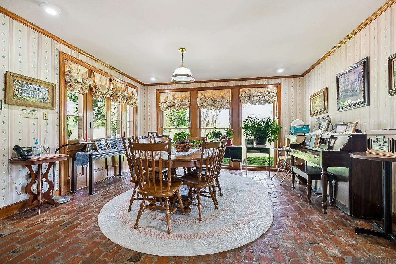13251 Greenwell Springs-port Hudson Rd