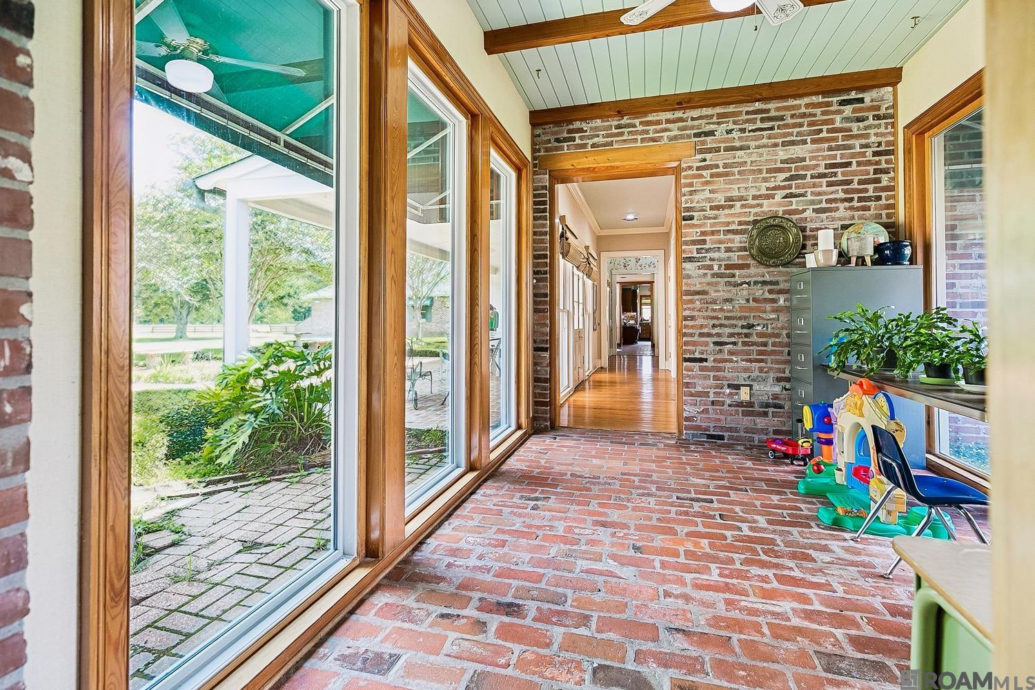 13251 Greenwell Springs-port Hudson Rd