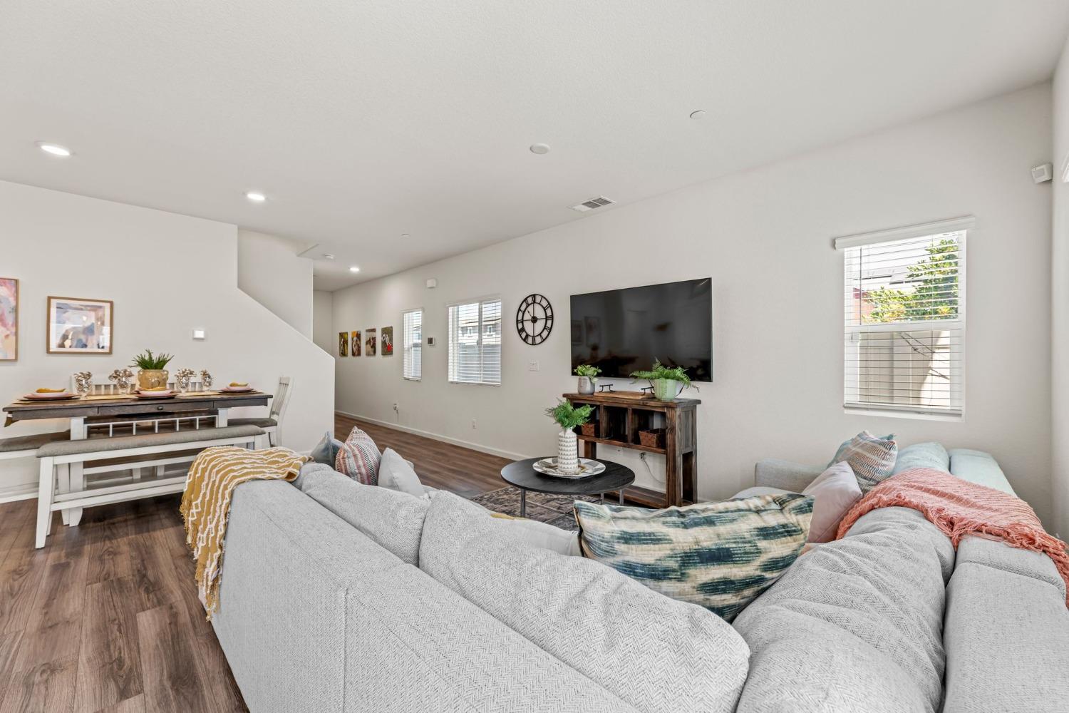 3760 Arborhill Way