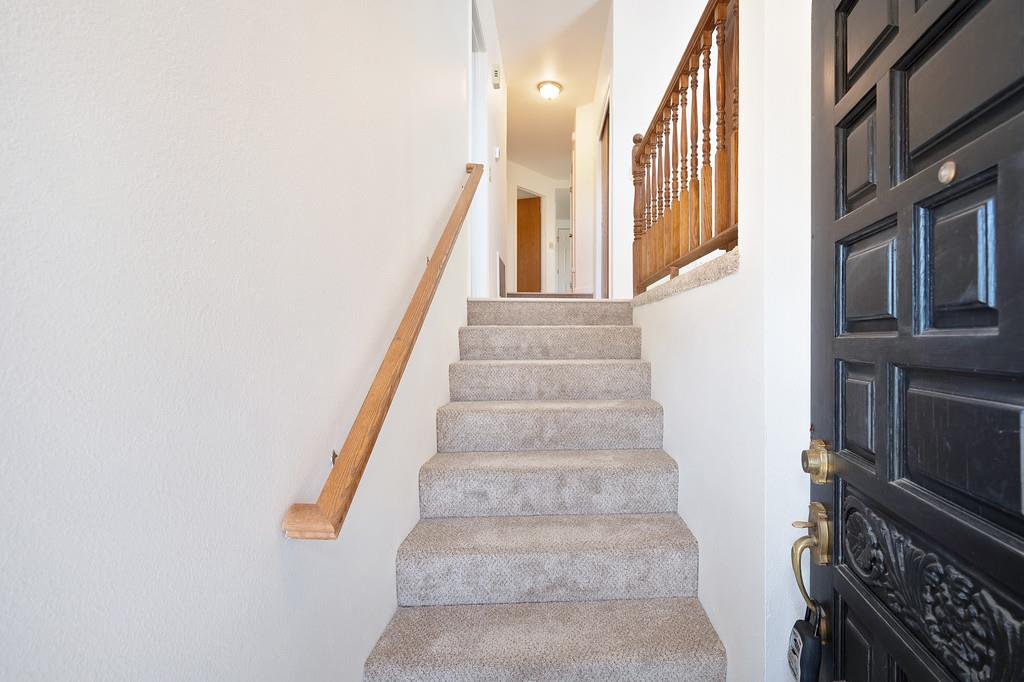 11215 Mountain View Court