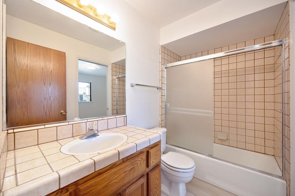 11215 Mountain View Court