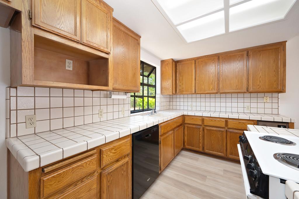 11215 Mountain View Court