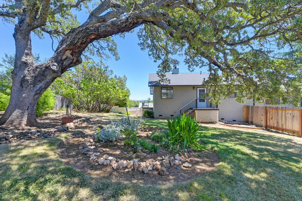 11215 Mountain View Court