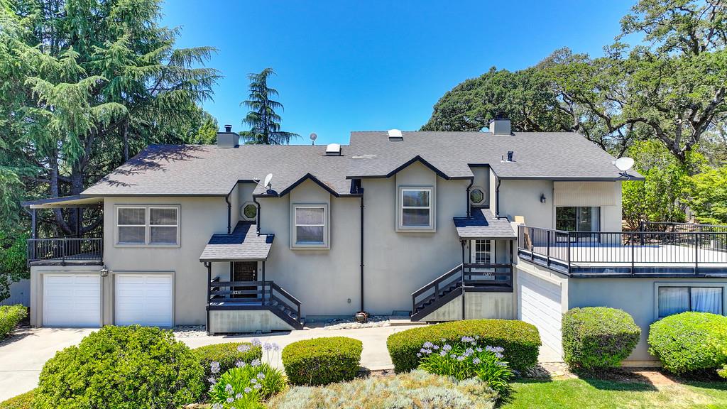 11215 Mountain View Court