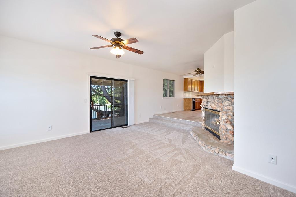 11215 Mountain View Court