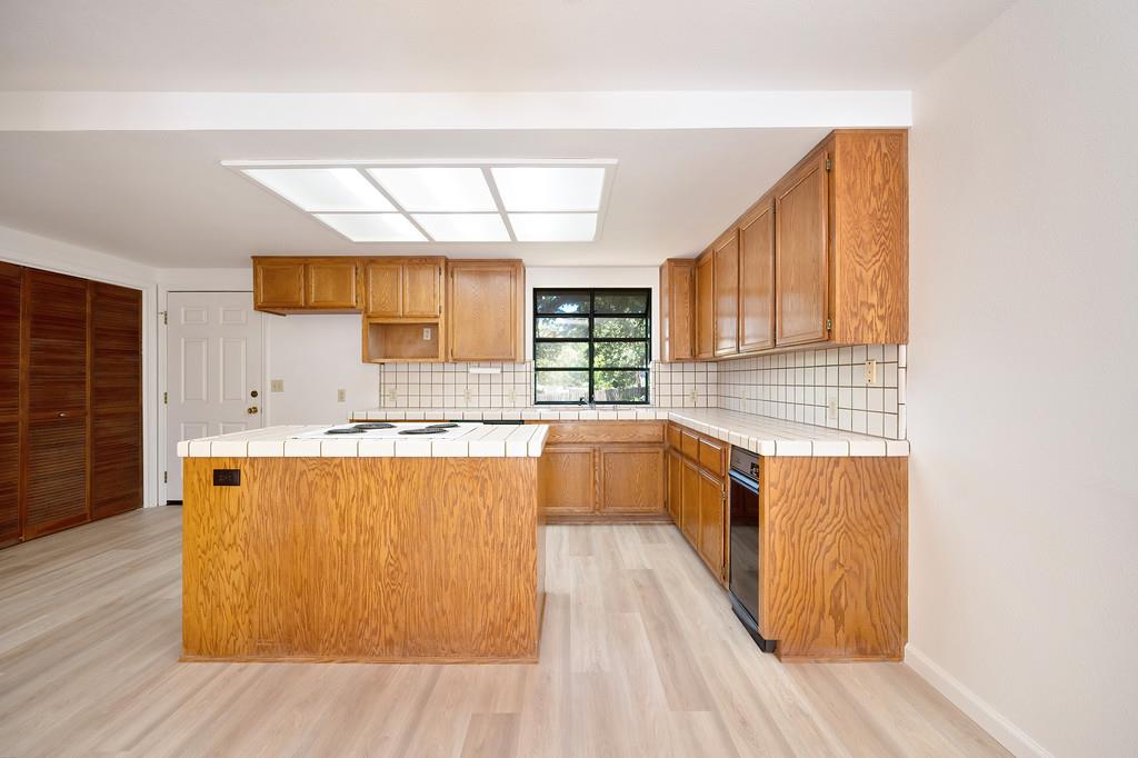 11215 Mountain View Court