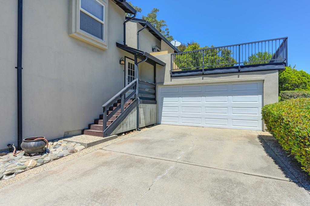 11215 Mountain View Court