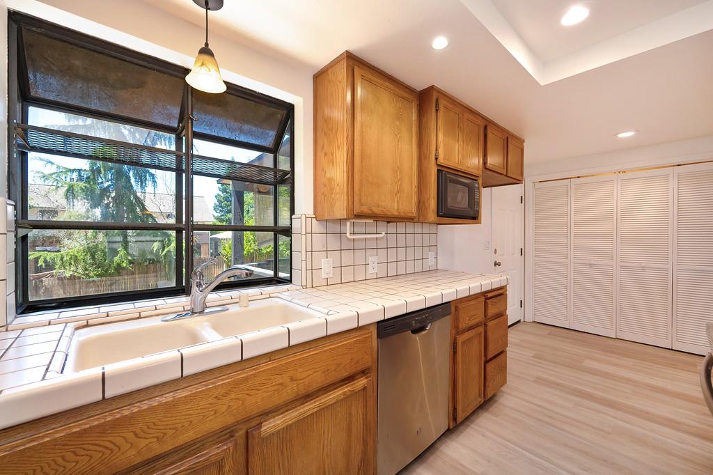 11215 Mountain View Court