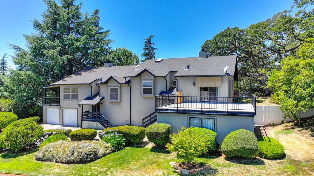 11215 Mountain View Court