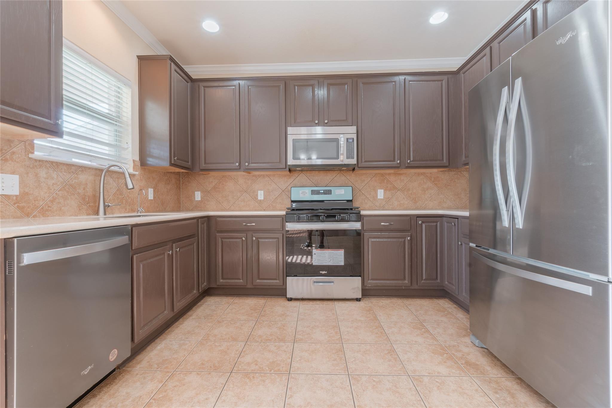 9516 Castle Pines DR