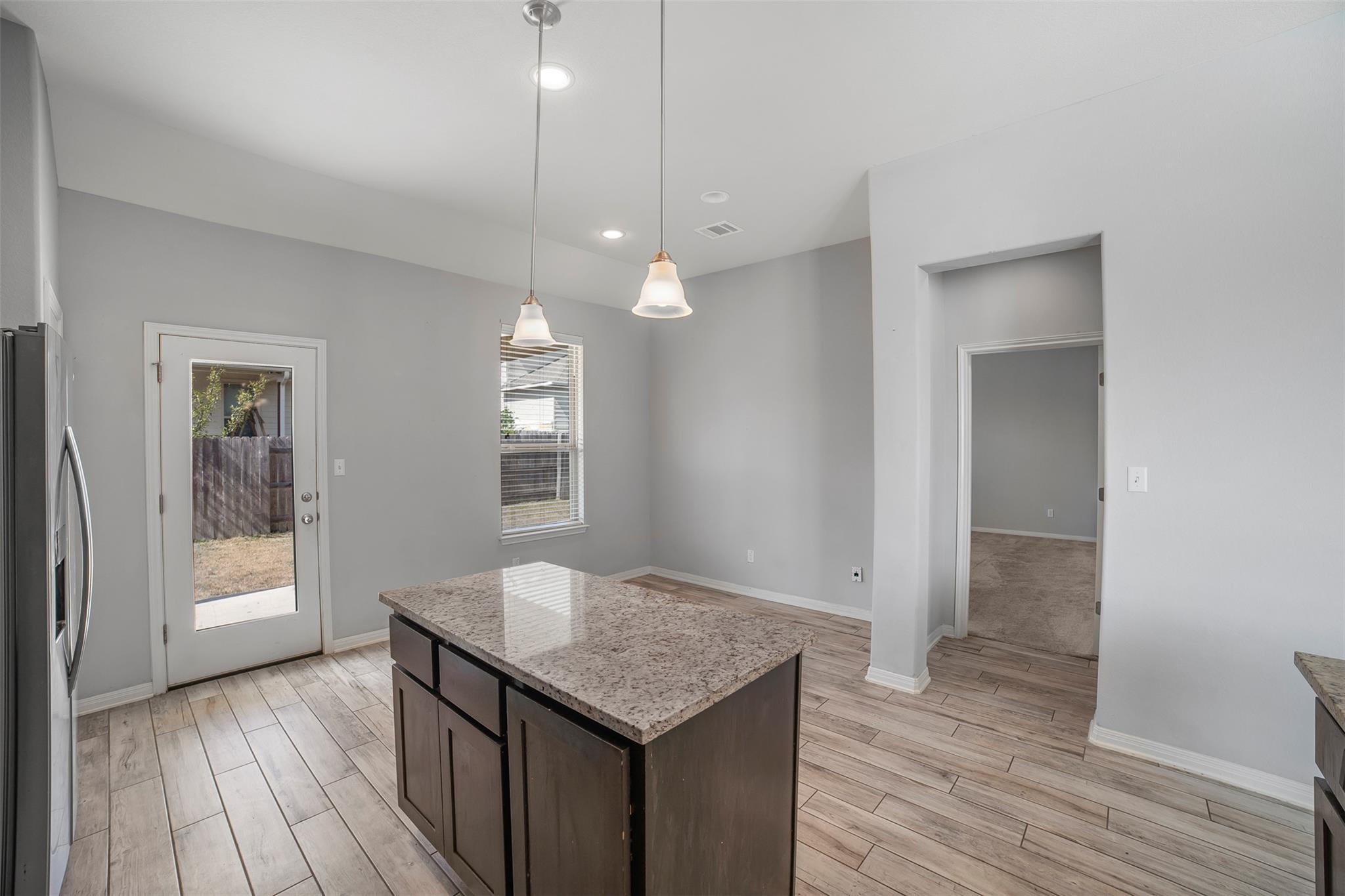 925 Centerra Hills CIR, Round Rock