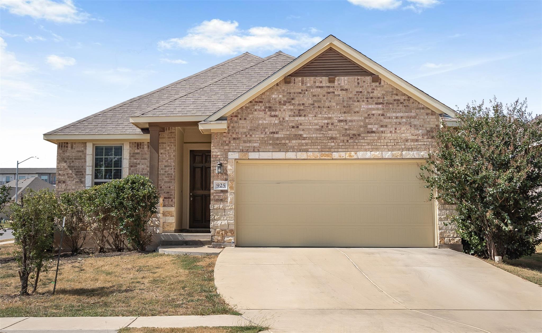 925 Centerra Hills CIR, Round Rock