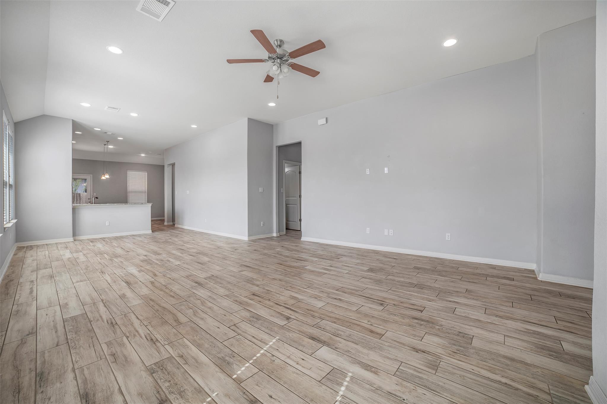 925 Centerra Hills CIR, Round Rock