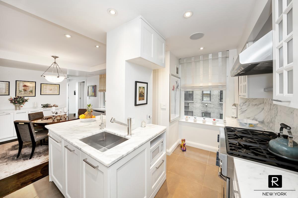 330 W 72nd Street 8-A