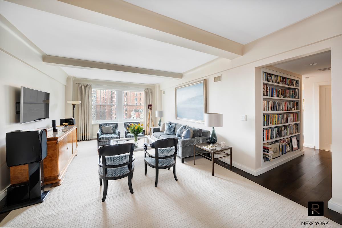 330 W 72nd Street 8-A
