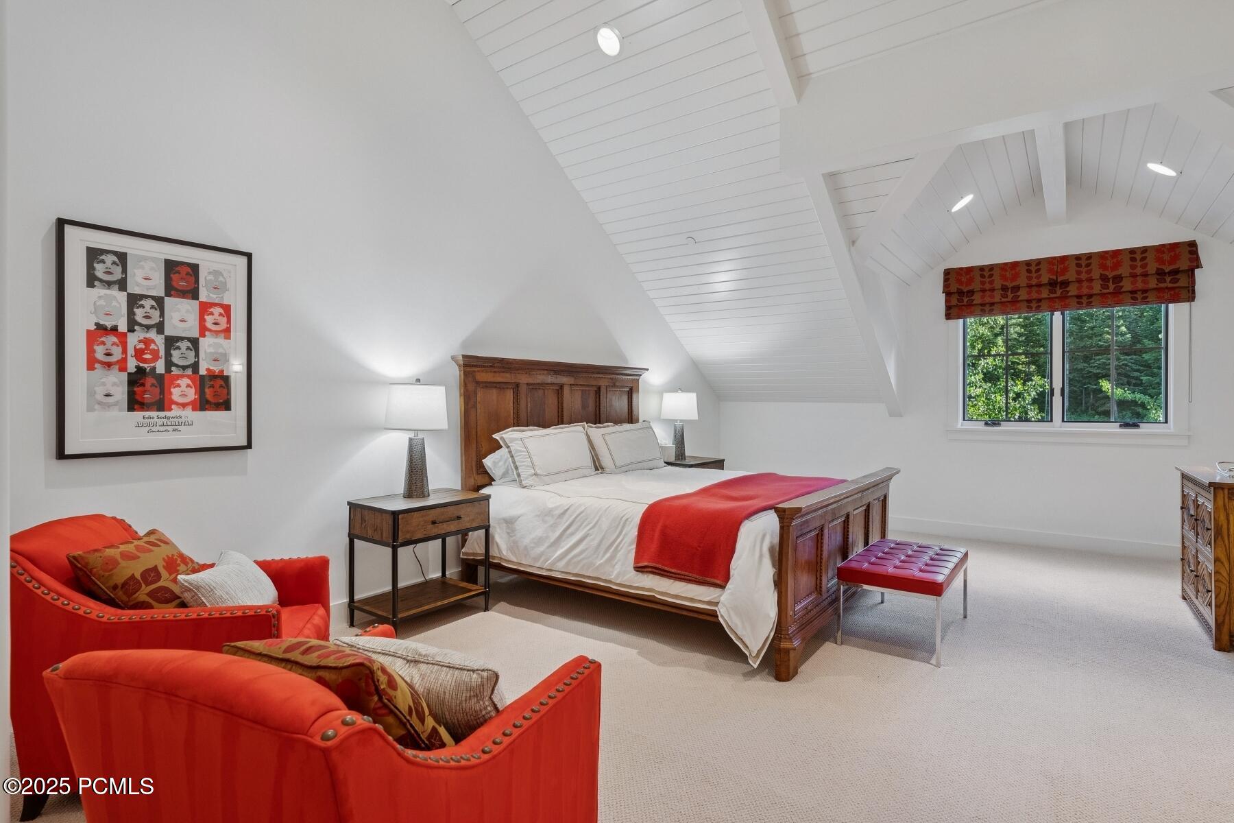 2505 W White Pine Lane