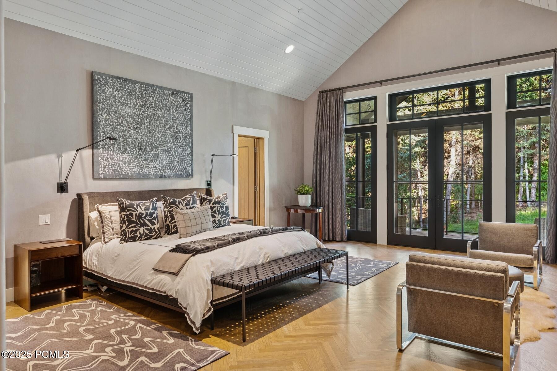 2505 W White Pine Lane