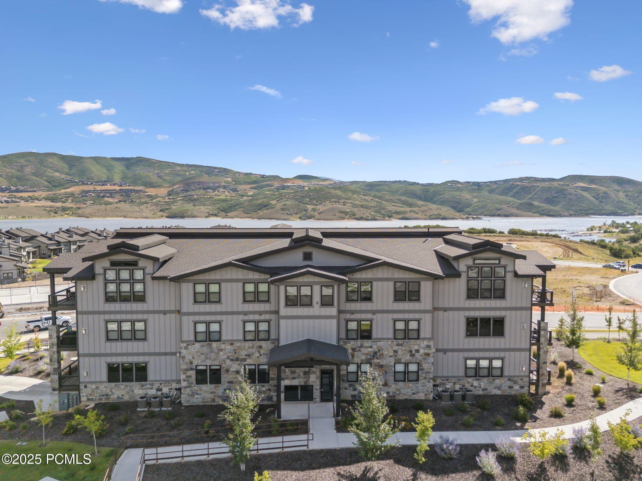 1121 W Helling Circle, 101