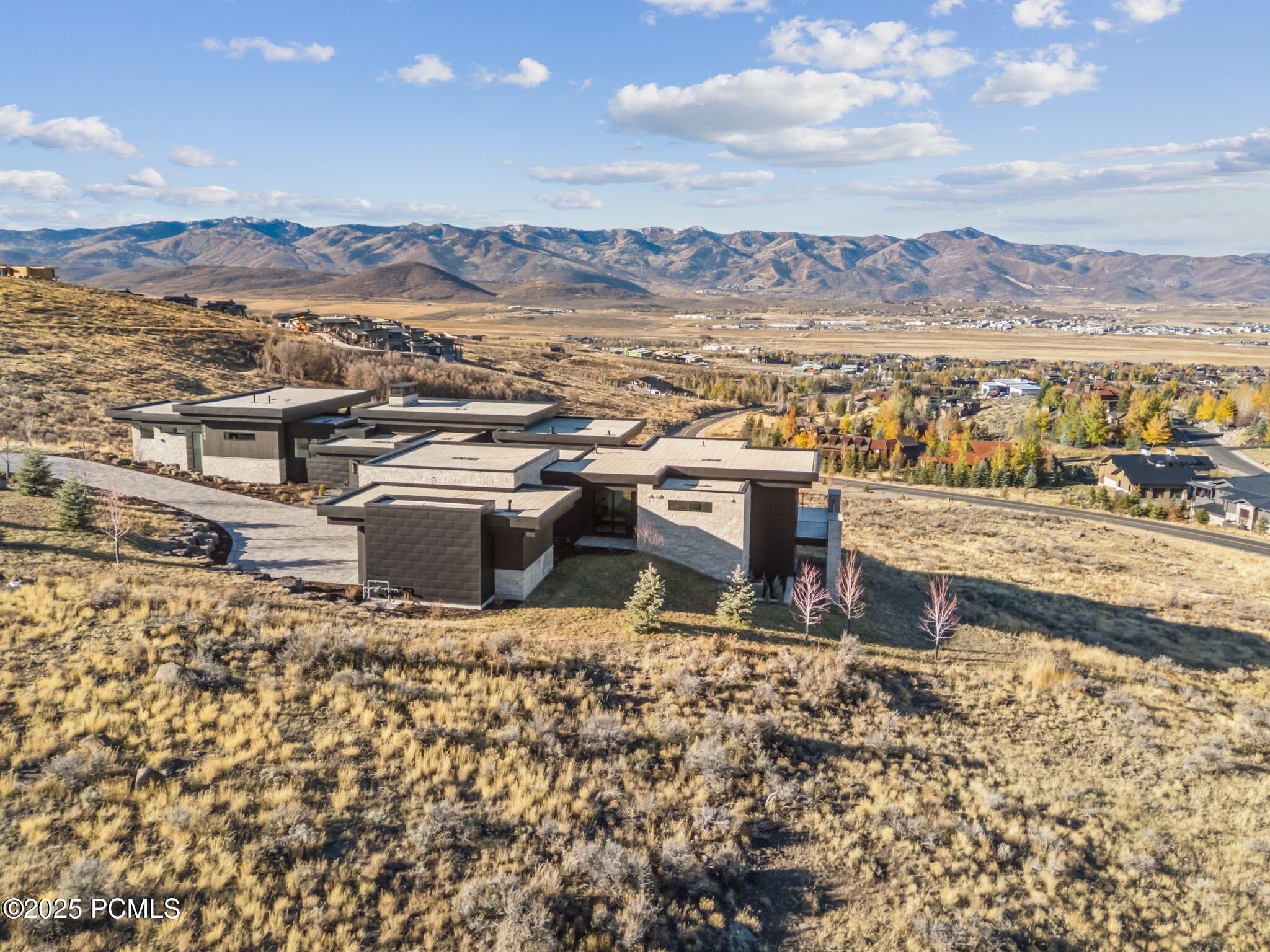 3255 Bugle Court, 16