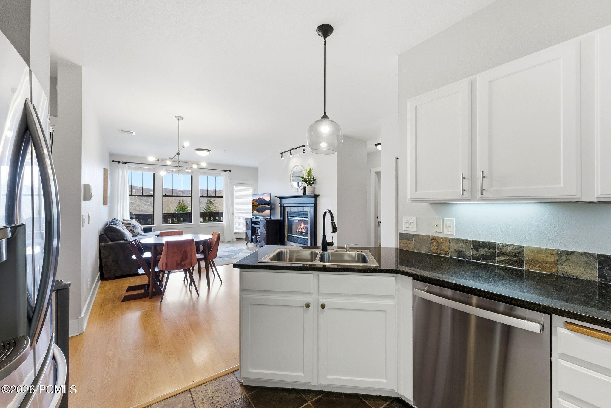 8231 Meadowview Court K12