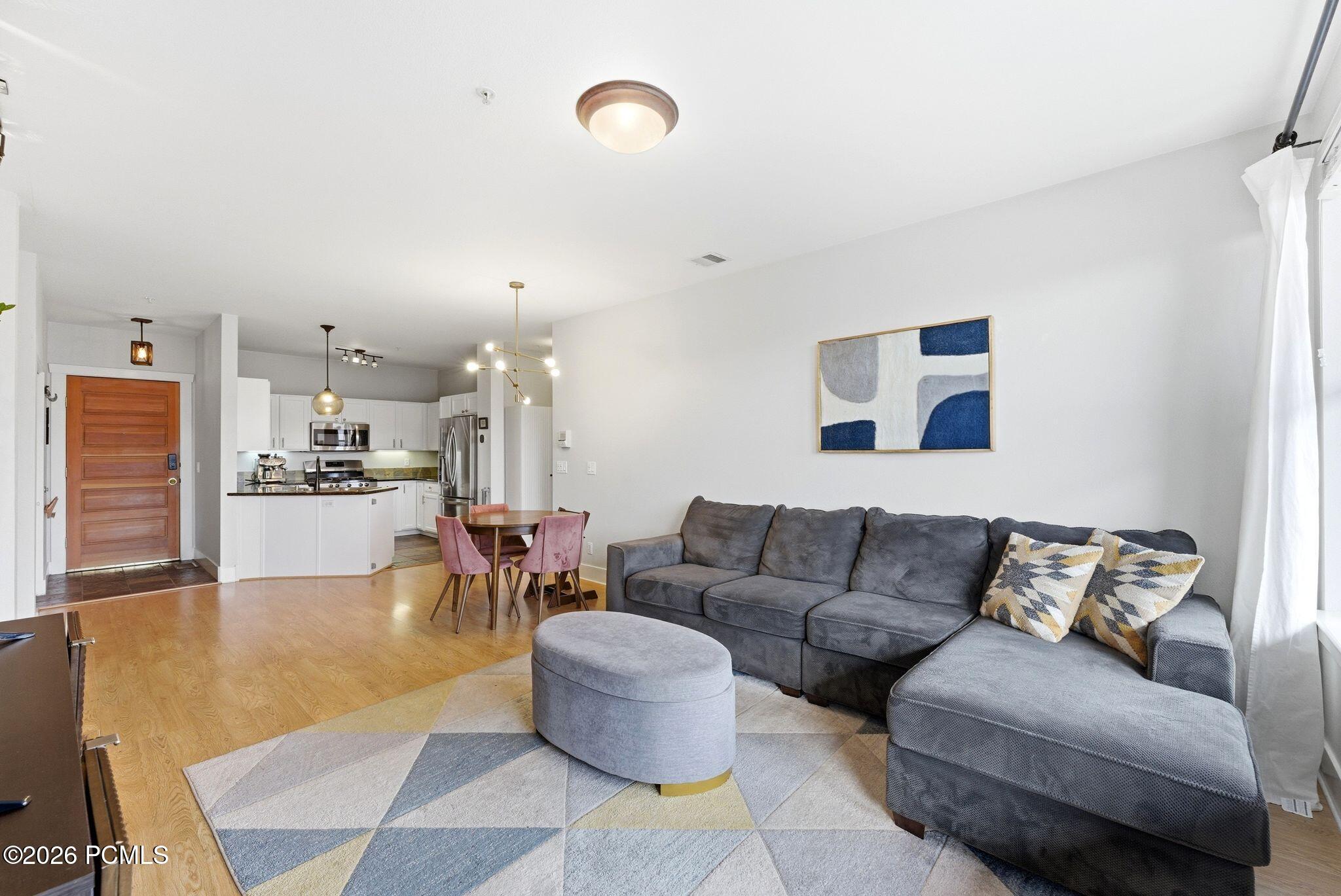 8231 Meadowview Court K12