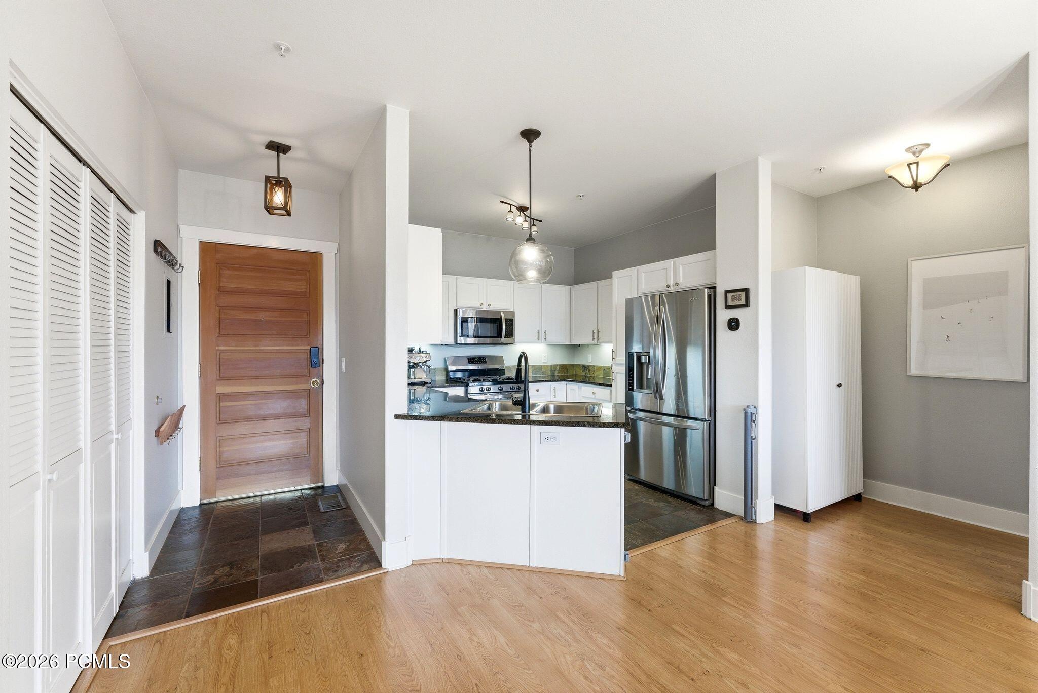 8231 Meadowview Court K12