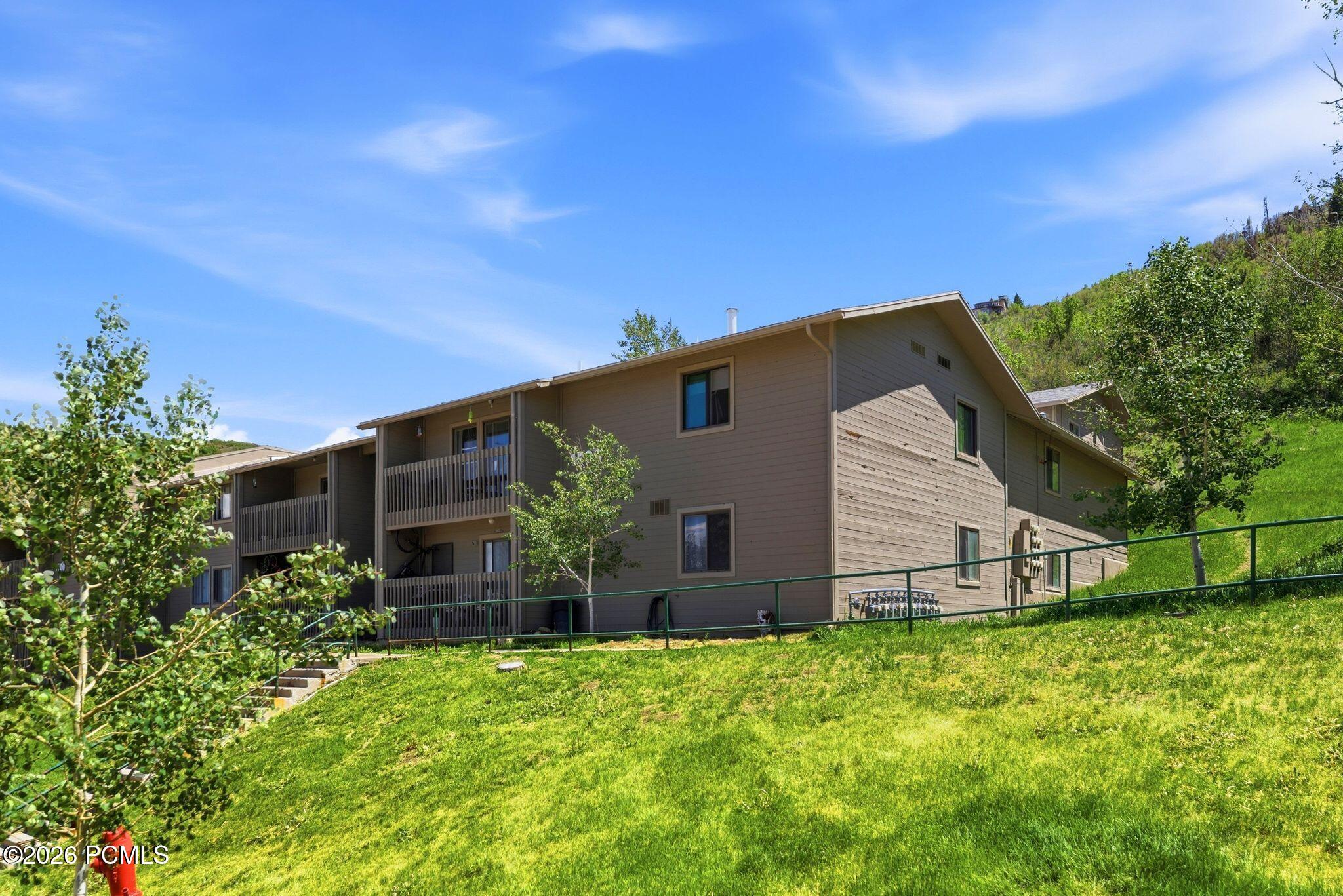 1690 Upper Ironhorse Loop Unit 10