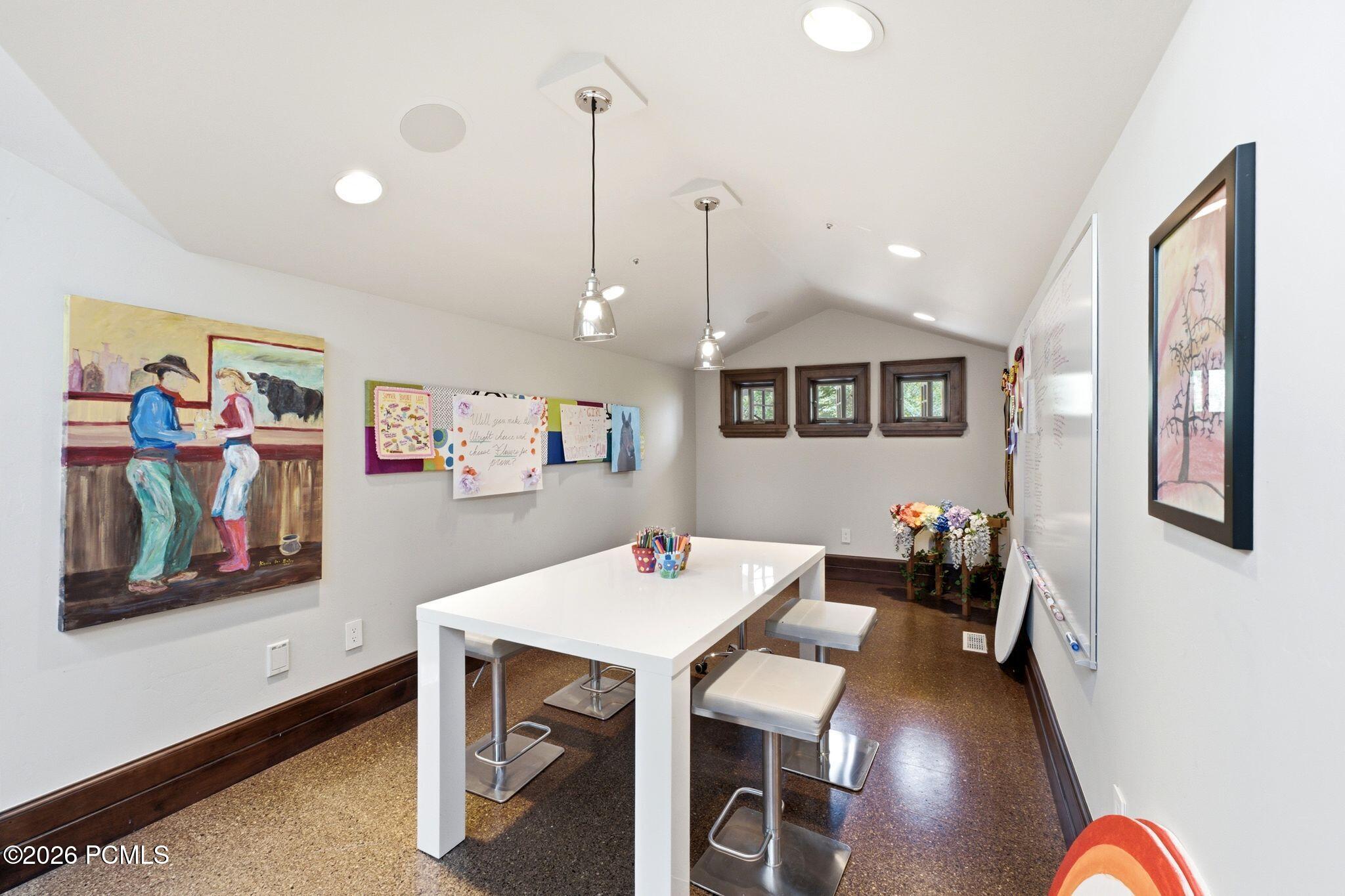 35 Sandstone Cove