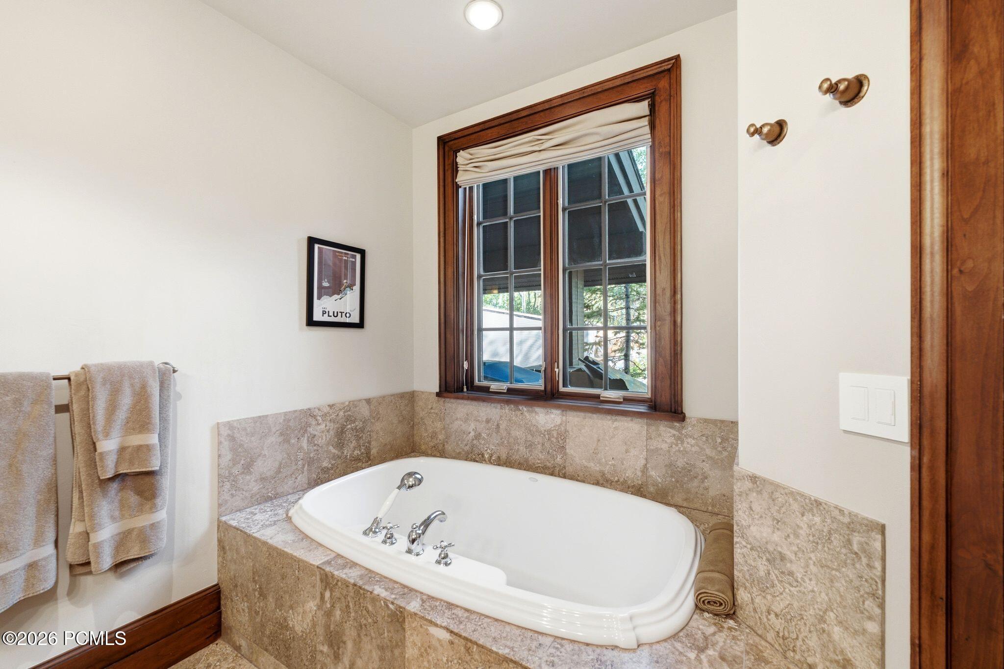 35 Sandstone Cove