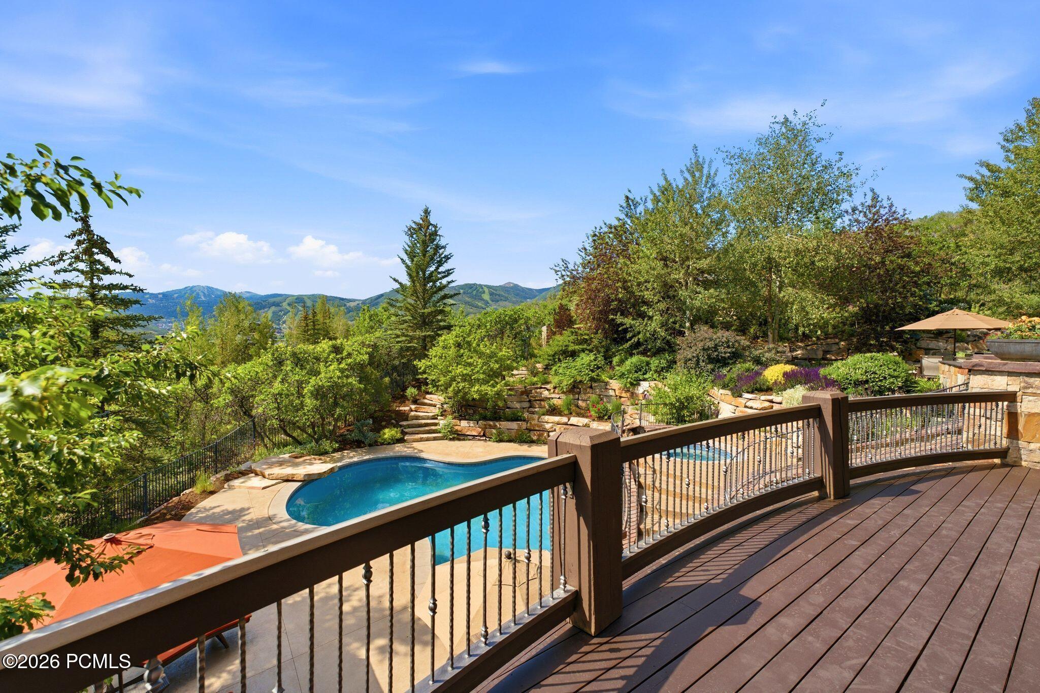35 Sandstone Cove