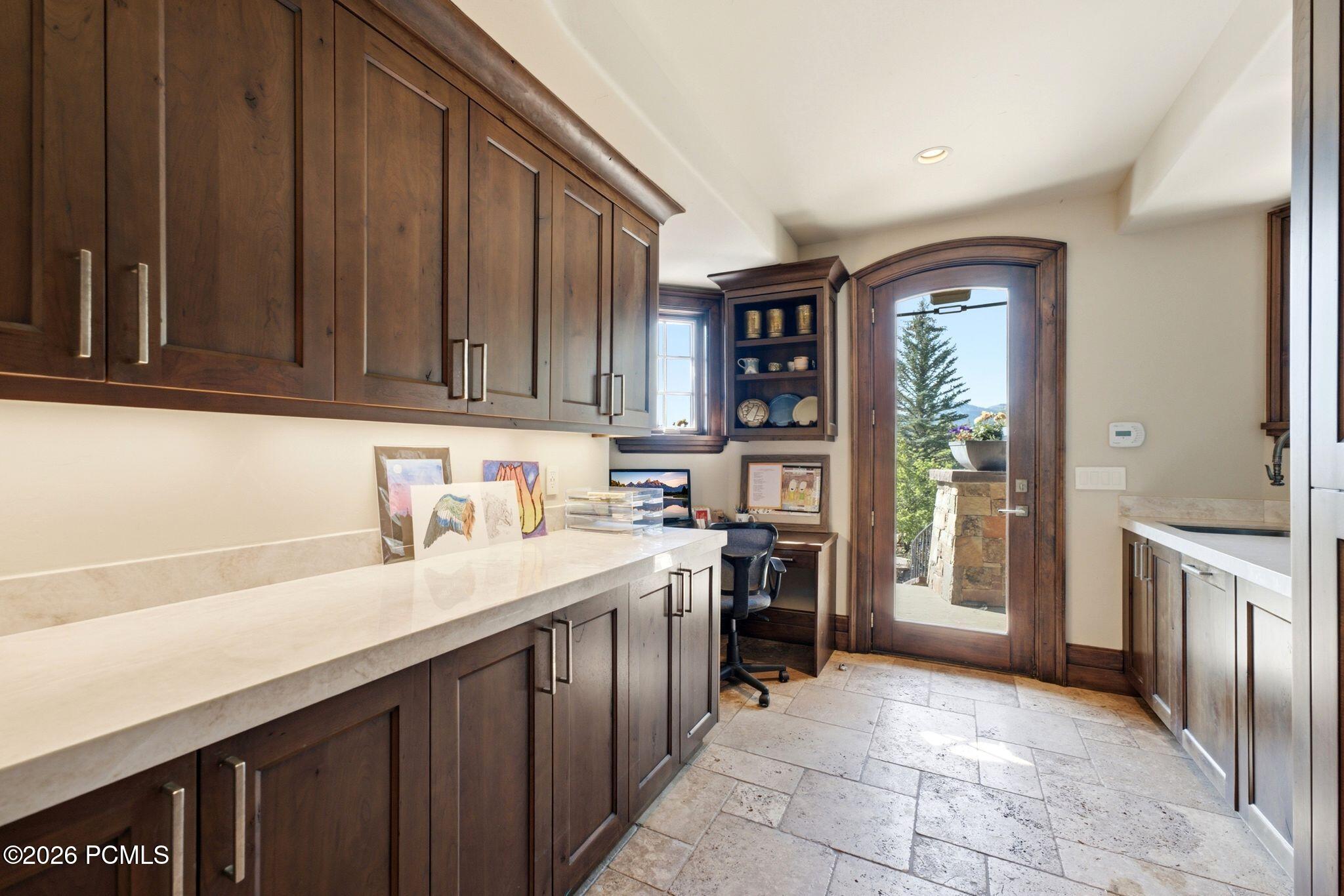 35 Sandstone Cove