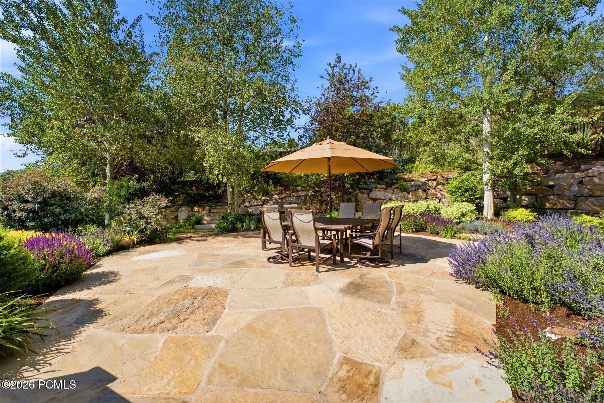 35 Sandstone Cove