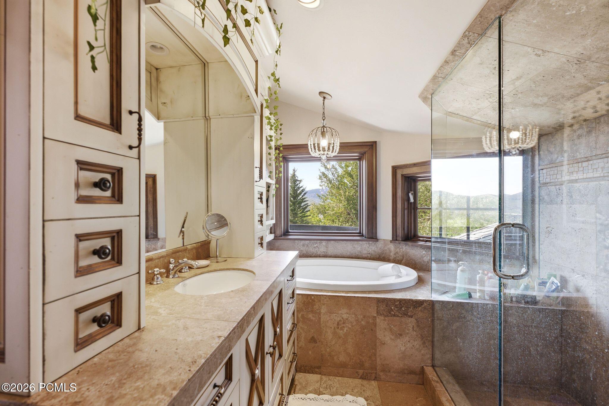 35 Sandstone Cove