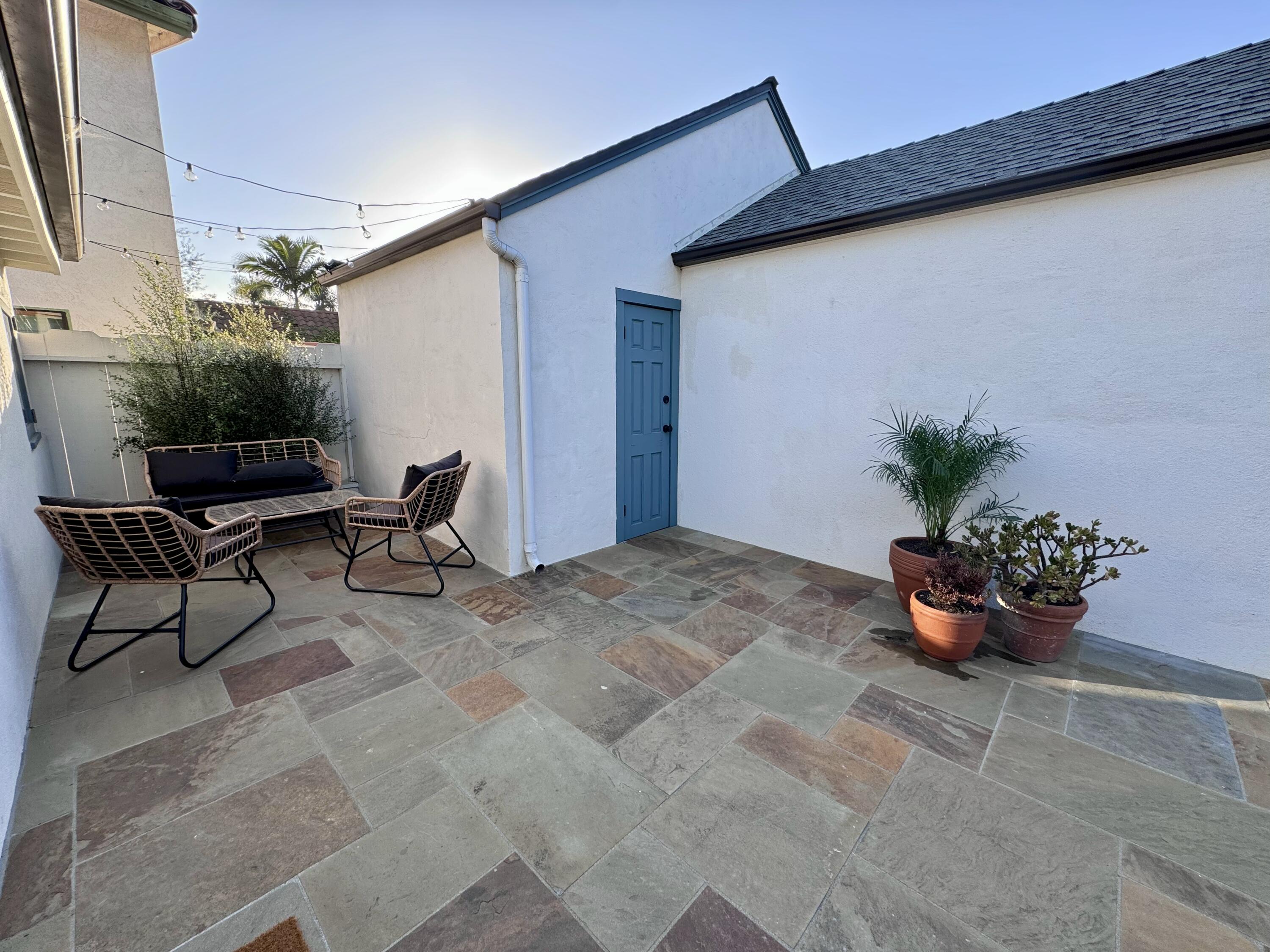 000 W Valerio Street