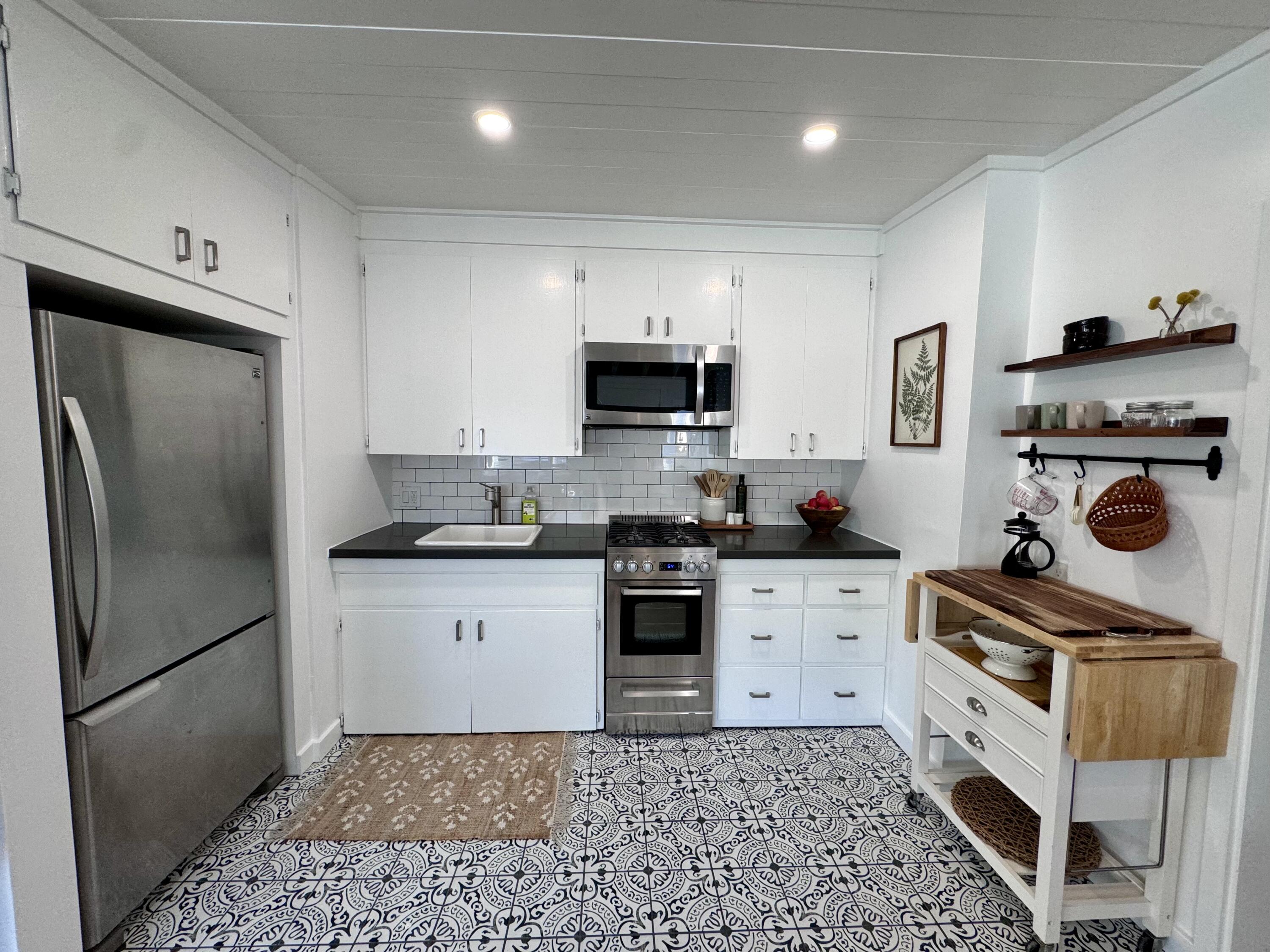 000 W Valerio Street