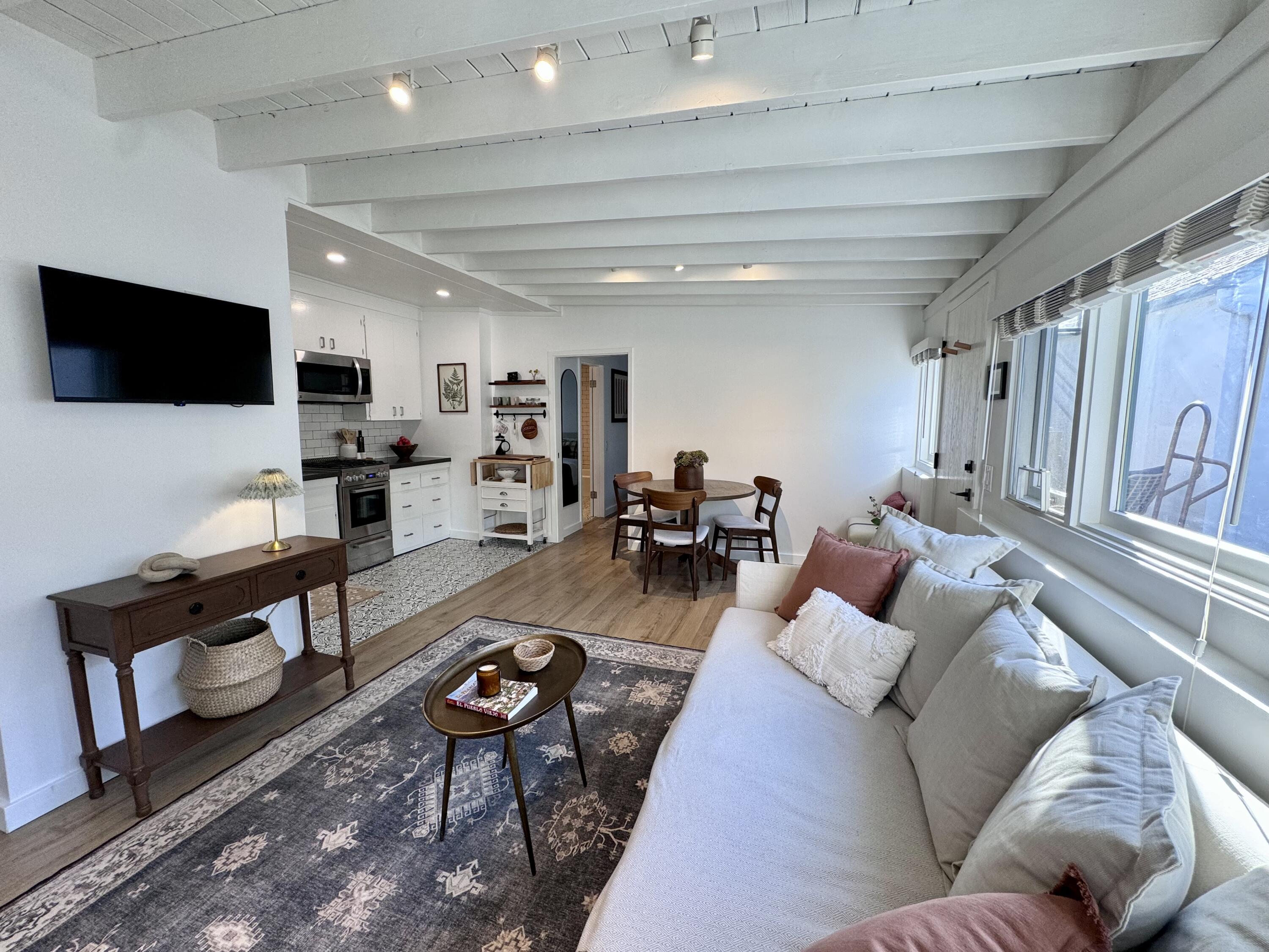 000 W Valerio Street