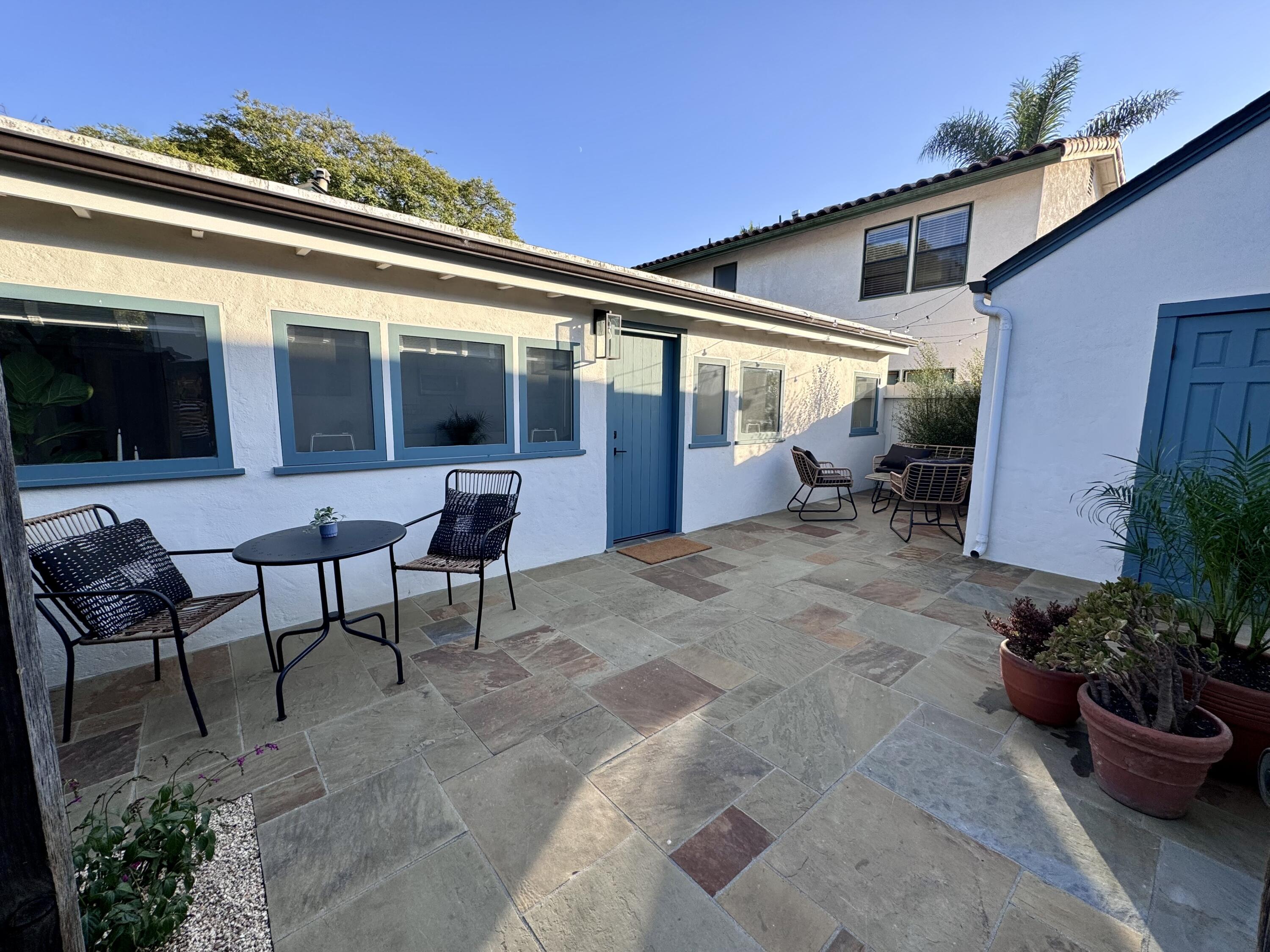 000 W Valerio Street