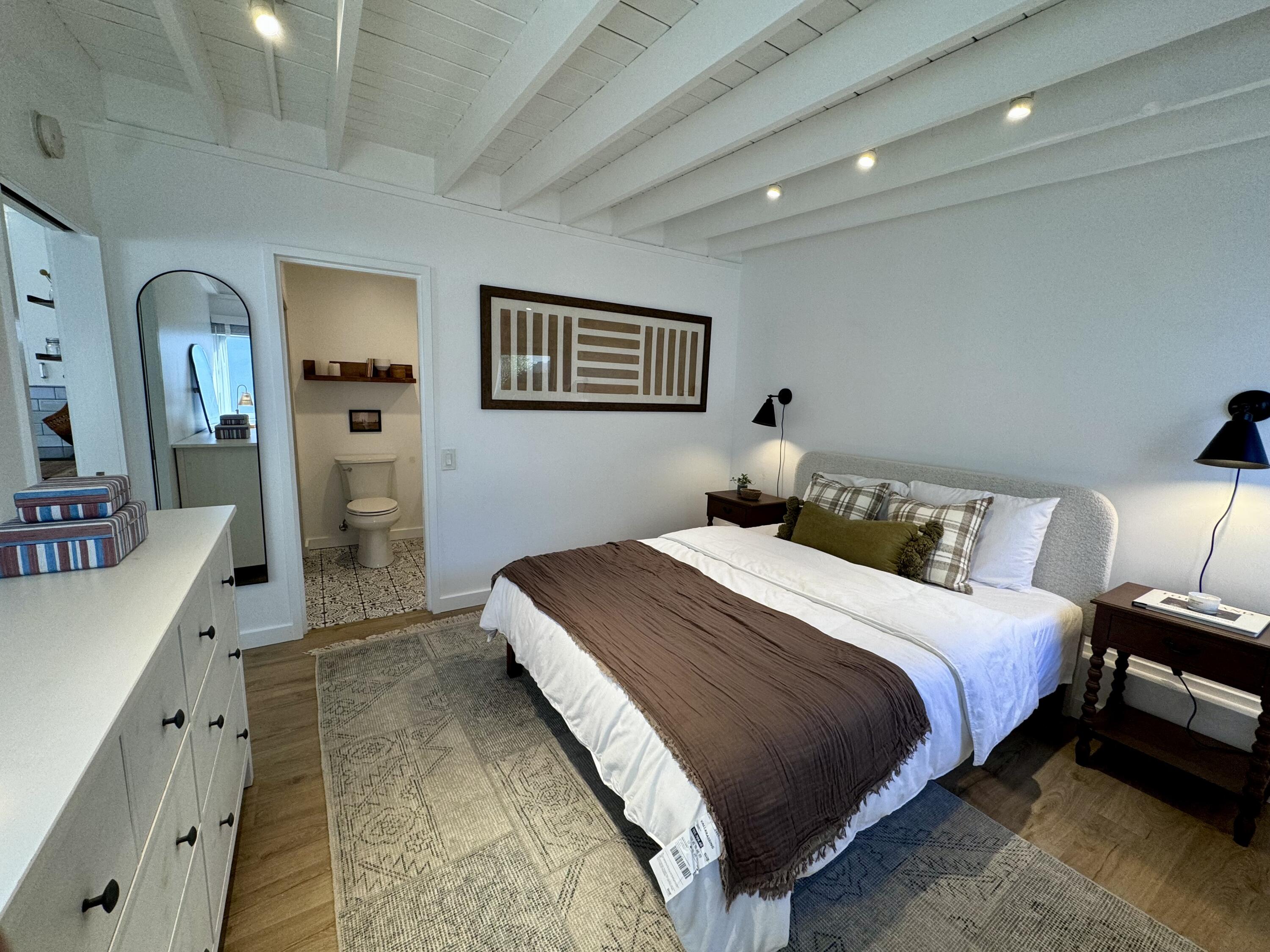 000 W Valerio Street