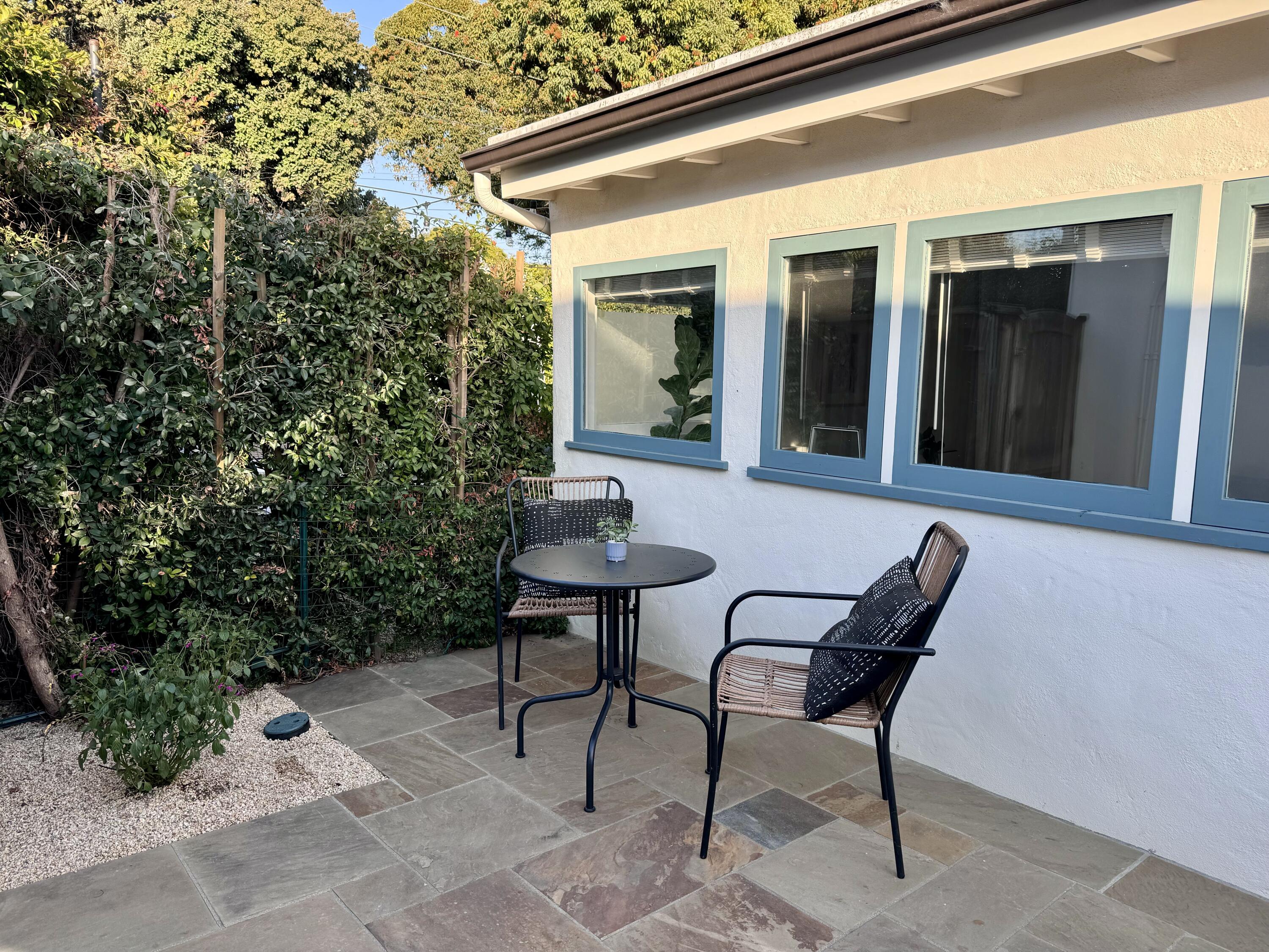 000 W Valerio Street